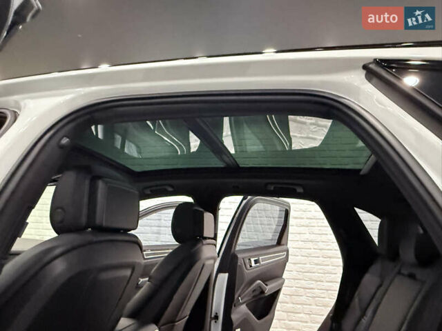 Білий Порше Cayenne, об'ємом двигуна 2.89 л та пробігом 96 тис. км за 64999 $, фото 72 на Automoto.ua