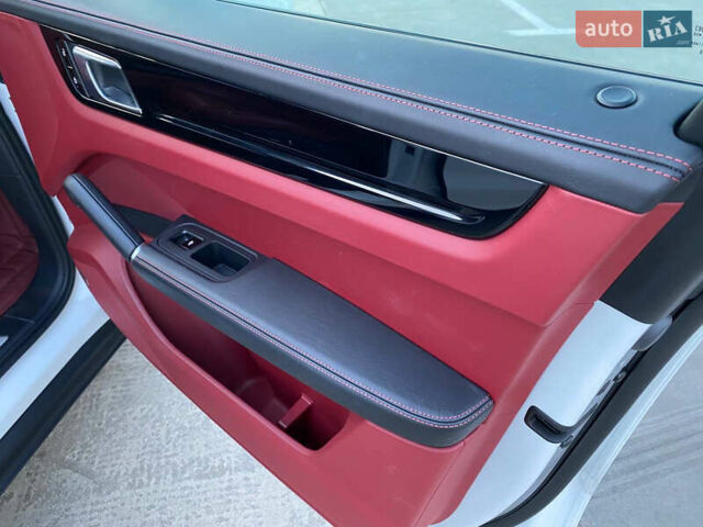 Білий Порше Cayenne, об'ємом двигуна 3 л та пробігом 87 тис. км за 75000 $, фото 8 на Automoto.ua