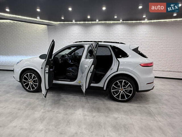 Білий Порше Cayenne, об'ємом двигуна 2.89 л та пробігом 96 тис. км за 64999 $, фото 74 на Automoto.ua
