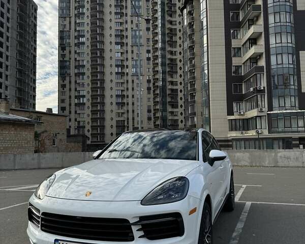 Білий Порше Cayenne, об'ємом двигуна 3 л та пробігом 42 тис. км за 82000 $, фото 1 на Automoto.ua