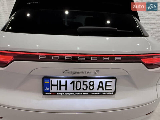 Білий Порше Cayenne, об'ємом двигуна 2.89 л та пробігом 96 тис. км за 64999 $, фото 91 на Automoto.ua