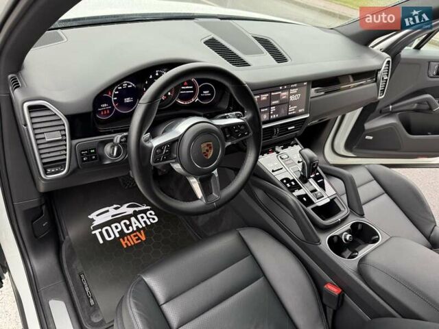Белый Порше Каен, объемом двигателя 3 л и пробегом 80 тыс. км за 51500 $, фото 41 на Automoto.ua