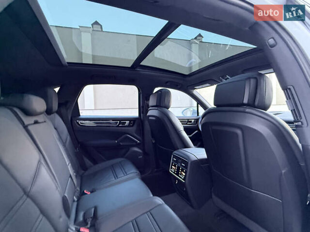 Білий Порше Cayenne, об'ємом двигуна 2.89 л та пробігом 96 тис. км за 64999 $, фото 42 на Automoto.ua