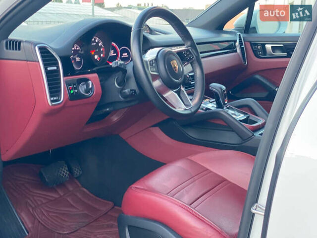 Белый Порше Каен, объемом двигателя 3 л и пробегом 80 тыс. км за 75500 $, фото 22 на Automoto.ua