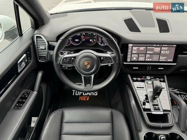 Белый Порше Каен, объемом двигателя 3 л и пробегом 80 тыс. км за 51500 $, фото 45 на Automoto.ua
