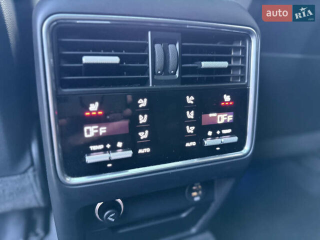 Білий Порше Cayenne, об'ємом двигуна 2.89 л та пробігом 96 тис. км за 64999 $, фото 31 на Automoto.ua