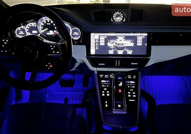 Білий Порше Cayenne, об'ємом двигуна 3 л та пробігом 42 тис. км за 82000 $, фото 38 на Automoto.ua