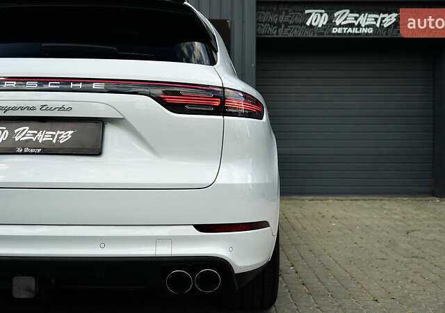 Білий Порше Cayenne, об'ємом двигуна 4 л та пробігом 70 тис. км за 87999 $, фото 17 на Automoto.ua