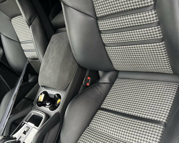 Белый Порше Каен, объемом двигателя 3 л и пробегом 34 тыс. км за 130000 $, фото 13 на Automoto.ua