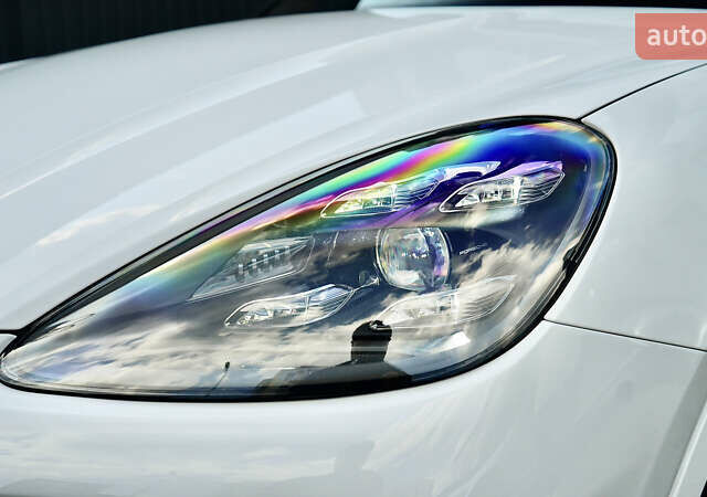 Білий Порше Cayenne, об'ємом двигуна 4 л та пробігом 70 тис. км за 87999 $, фото 8 на Automoto.ua