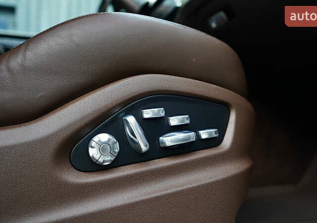 Білий Порше Cayenne, об'ємом двигуна 4 л та пробігом 70 тис. км за 87999 $, фото 51 на Automoto.ua