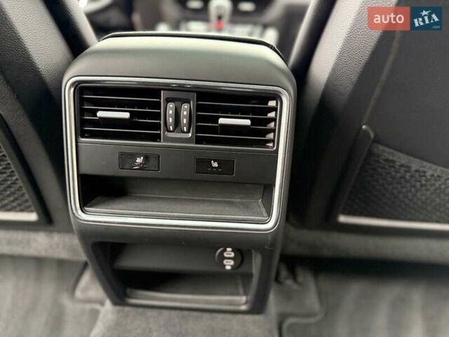 Белый Порше Каен, объемом двигателя 3 л и пробегом 80 тыс. км за 51500 $, фото 39 на Automoto.ua