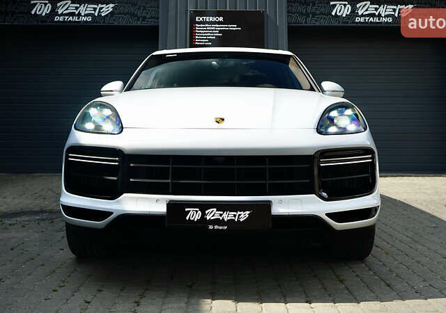 Білий Порше Cayenne, об'ємом двигуна 4 л та пробігом 70 тис. км за 87999 $, фото 4 на Automoto.ua