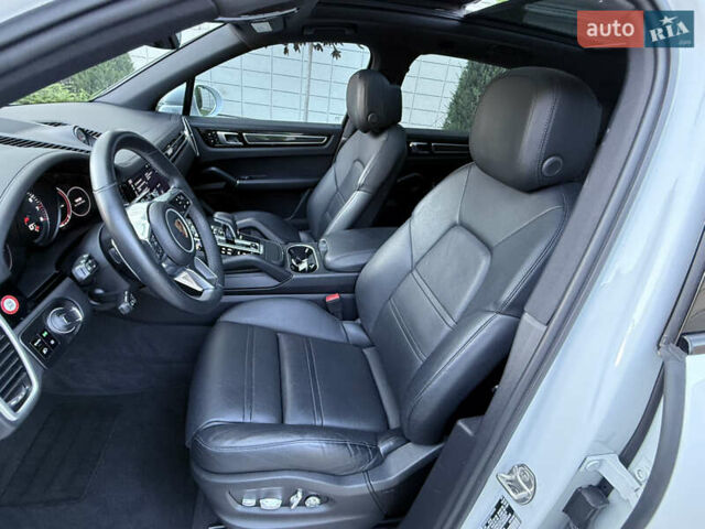 Білий Порше Cayenne, об'ємом двигуна 2.89 л та пробігом 96 тис. км за 64999 $, фото 52 на Automoto.ua
