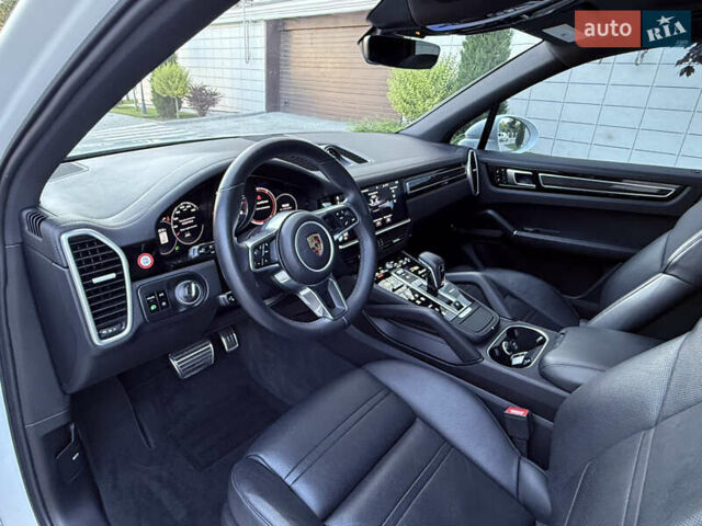 Білий Порше Cayenne, об'ємом двигуна 2.89 л та пробігом 96 тис. км за 64999 $, фото 22 на Automoto.ua