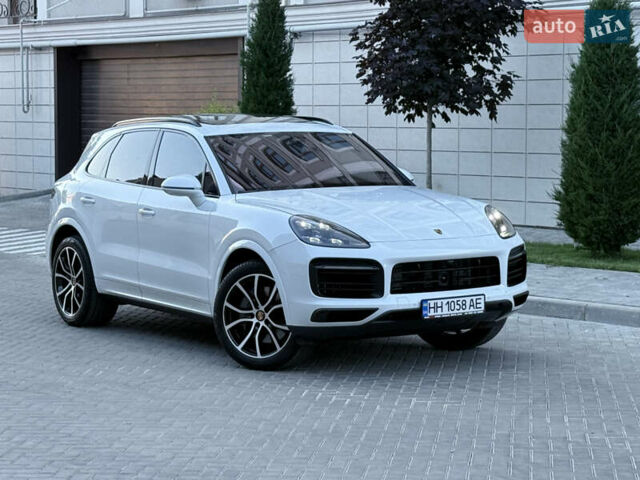 Белый Порше Каен, объемом двигателя 2.89 л и пробегом 96 тыс. км за 72000 $, фото 7 на Automoto.ua
