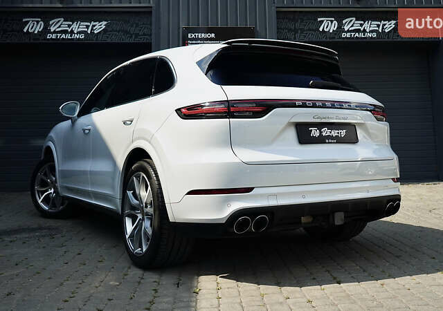 Білий Порше Cayenne, об'ємом двигуна 4 л та пробігом 70 тис. км за 87999 $, фото 12 на Automoto.ua