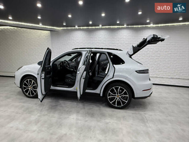 Білий Порше Cayenne, об'ємом двигуна 2.89 л та пробігом 96 тис. км за 64999 $, фото 10 на Automoto.ua