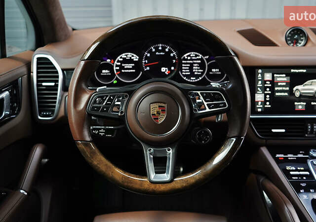 Білий Порше Cayenne, об'ємом двигуна 4 л та пробігом 70 тис. км за 87999 $, фото 32 на Automoto.ua