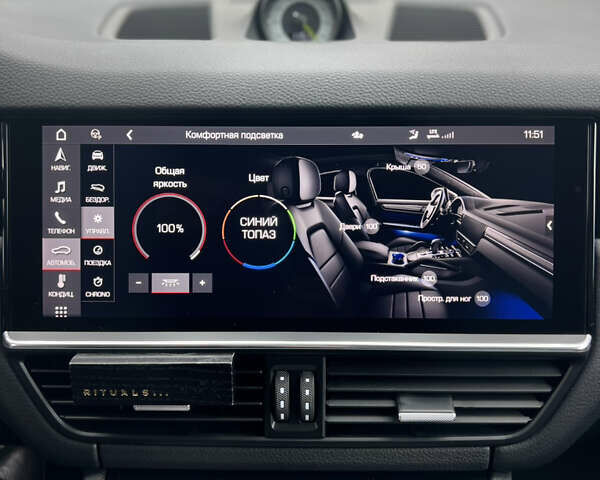 Белый Порше Каен, объемом двигателя 3 л и пробегом 34 тыс. км за 130000 $, фото 9 на Automoto.ua