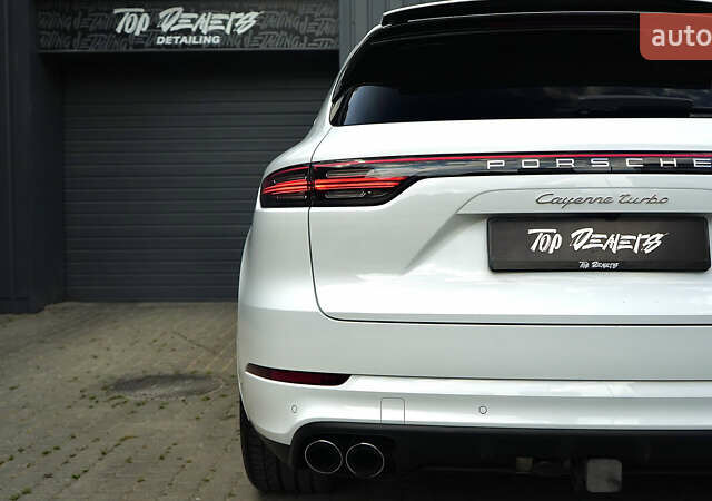 Білий Порше Cayenne, об'ємом двигуна 4 л та пробігом 70 тис. км за 87999 $, фото 16 на Automoto.ua