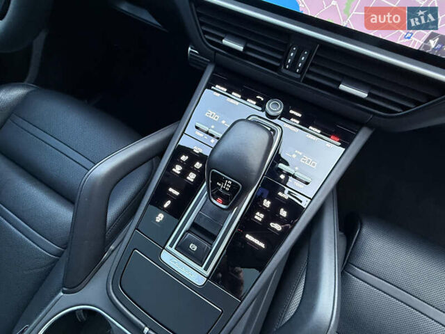 Білий Порше Cayenne, об'ємом двигуна 2.89 л та пробігом 96 тис. км за 64999 $, фото 40 на Automoto.ua