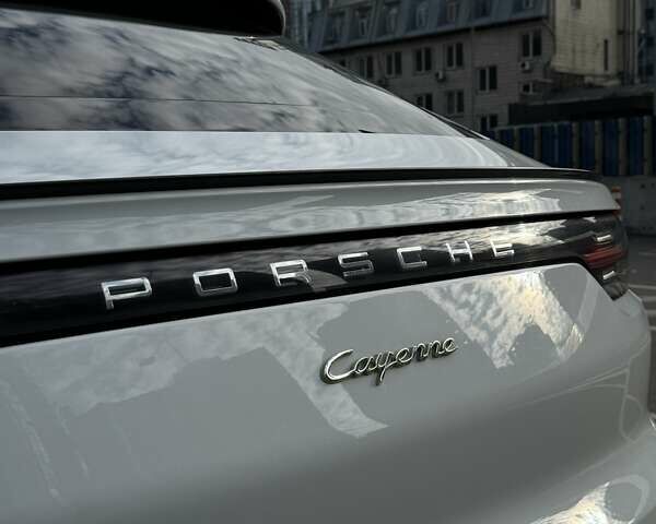 Білий Порше Cayenne, об'ємом двигуна 3 л та пробігом 42 тис. км за 82000 $, фото 8 на Automoto.ua