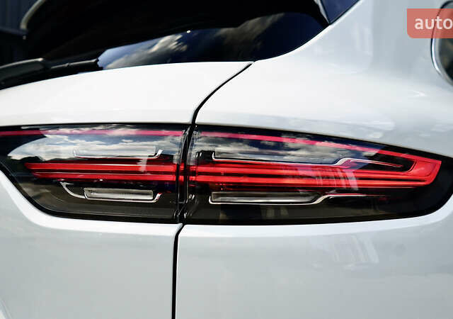 Білий Порше Cayenne, об'ємом двигуна 4 л та пробігом 70 тис. км за 87999 $, фото 19 на Automoto.ua