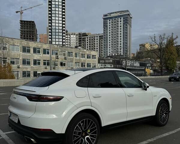 Білий Порше Cayenne, об'ємом двигуна 3 л та пробігом 42 тис. км за 82000 $, фото 6 на Automoto.ua