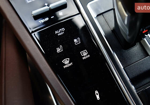 Білий Порше Cayenne, об'ємом двигуна 4 л та пробігом 70 тис. км за 87999 $, фото 47 на Automoto.ua