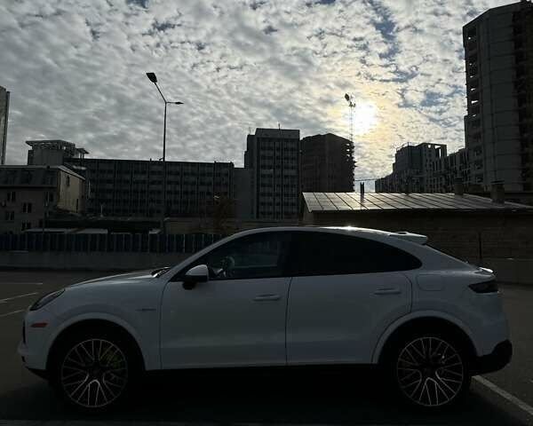 Білий Порше Cayenne, об'ємом двигуна 3 л та пробігом 42 тис. км за 82000 $, фото 13 на Automoto.ua