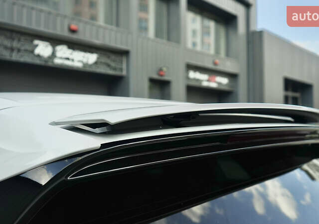 Білий Порше Cayenne, об'ємом двигуна 4 л та пробігом 70 тис. км за 87999 $, фото 25 на Automoto.ua