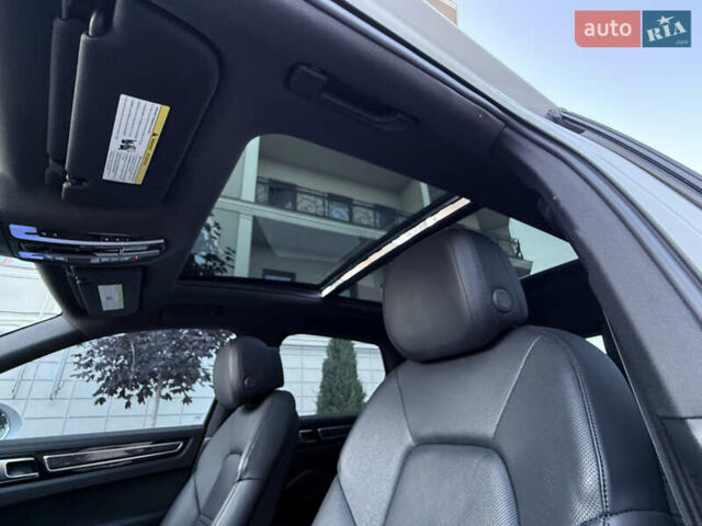 Білий Порше Cayenne, об'ємом двигуна 2.89 л та пробігом 96 тис. км за 64999 $, фото 56 на Automoto.ua