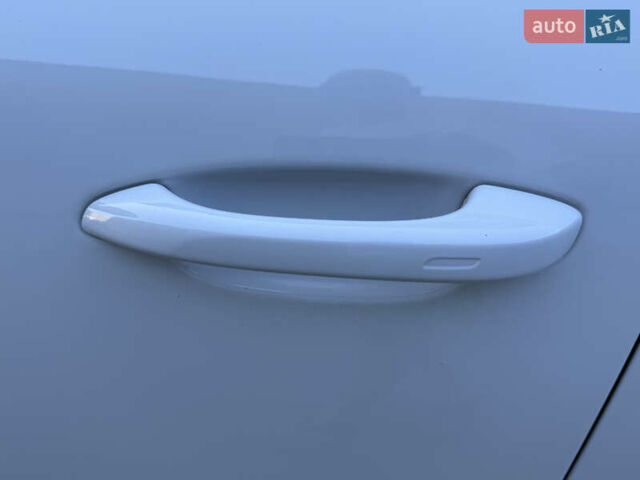 Білий Порше Cayenne, об'ємом двигуна 2.89 л та пробігом 96 тис. км за 64999 $, фото 12 на Automoto.ua