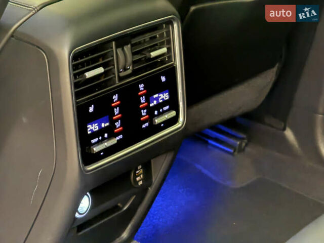 Білий Порше Cayenne, об'ємом двигуна 2.89 л та пробігом 96 тис. км за 64999 $, фото 81 на Automoto.ua