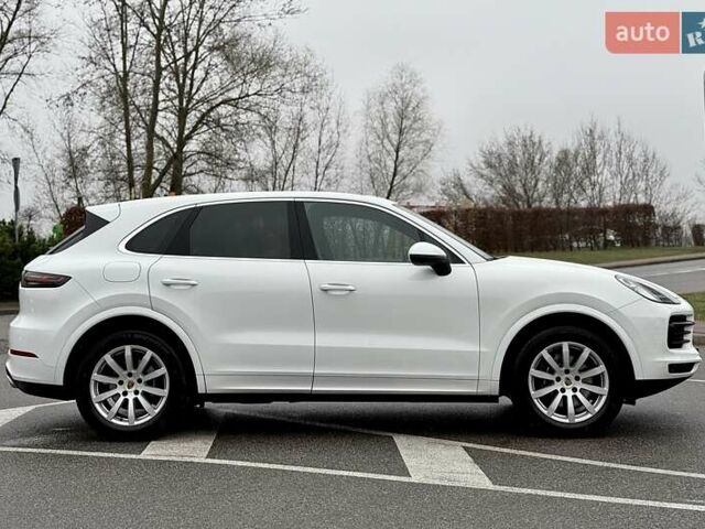 Белый Порше Каен, объемом двигателя 3 л и пробегом 80 тыс. км за 51500 $, фото 17 на Automoto.ua