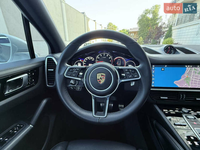 Белый Порше Каен, объемом двигателя 2.89 л и пробегом 96 тыс. км за 72000 $, фото 65 на Automoto.ua