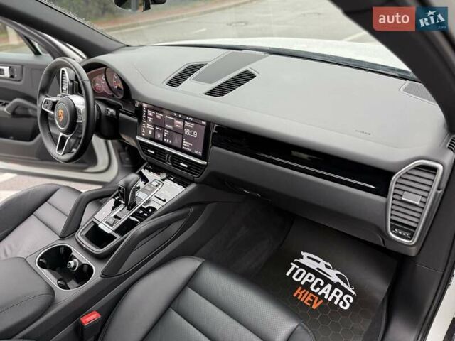 Белый Порше Каен, объемом двигателя 3 л и пробегом 80 тыс. км за 51500 $, фото 28 на Automoto.ua
