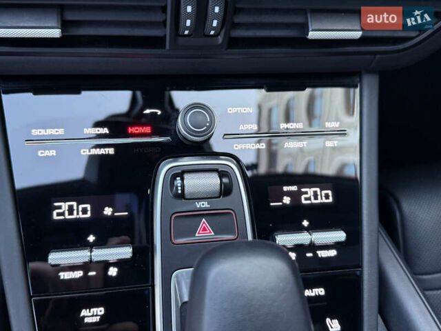 Білий Порше Cayenne, об'ємом двигуна 2.89 л та пробігом 96 тис. км за 64999 $, фото 54 на Automoto.ua