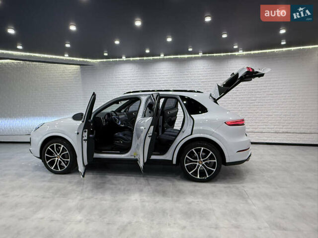 Білий Порше Cayenne, об'ємом двигуна 2.89 л та пробігом 96 тис. км за 64999 $, фото 6 на Automoto.ua