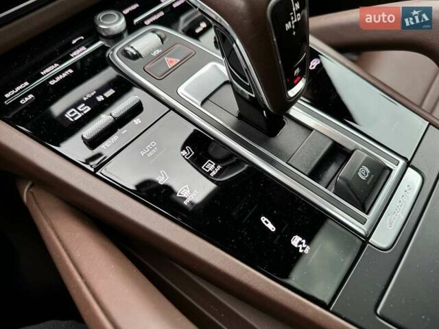 Белый Порше Каен, объемом двигателя 3 л и пробегом 61 тыс. км за 94490 $, фото 28 на Automoto.ua