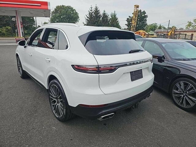 Білий Порше Cayenne, об'ємом двигуна 0 л та пробігом 60 тис. км за 40000 $, фото 3 на Automoto.ua