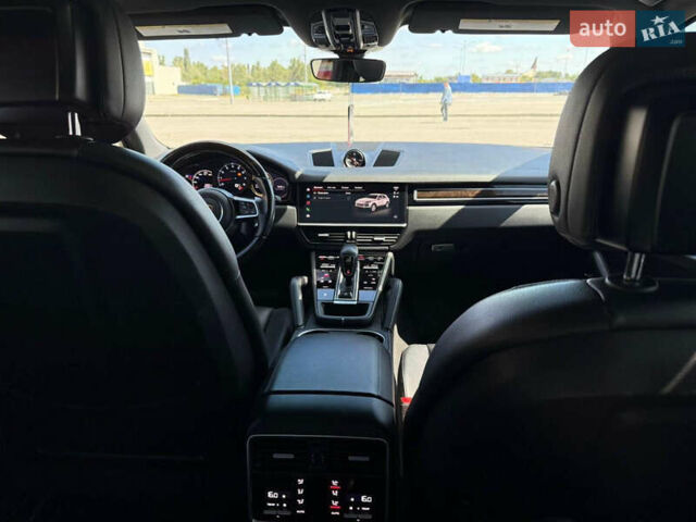 Белый Порше Каен, объемом двигателя 3 л и пробегом 78 тыс. км за 62500 $, фото 12 на Automoto.ua