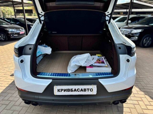 Білий Порше Cayenne, об'ємом двигуна 3 л та пробігом 90 тис. км за 79000 $, фото 8 на Automoto.ua