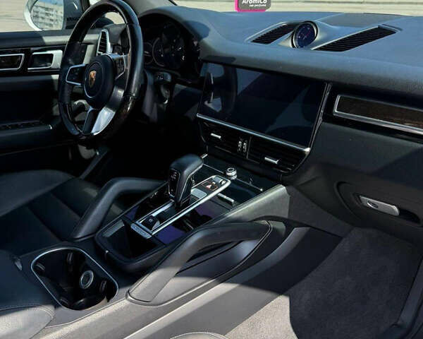 Белый Порше Каен, объемом двигателя 3 л и пробегом 78 тыс. км за 59999 $, фото 8 на Automoto.ua