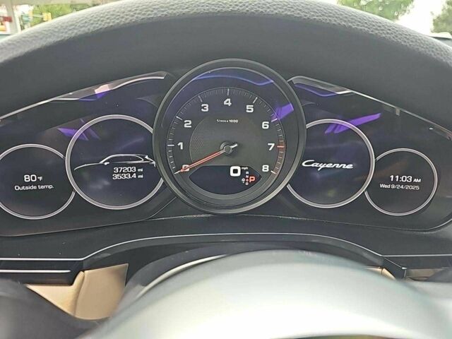 Білий Порше Cayenne, об'ємом двигуна 0 л та пробігом 60 тис. км за 40000 $, фото 7 на Automoto.ua