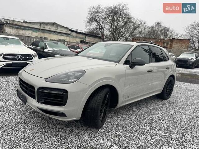 Білий Порше Cayenne, об'ємом двигуна 4 л та пробігом 38 тис. км за 88000 $, фото 71 на Automoto.ua