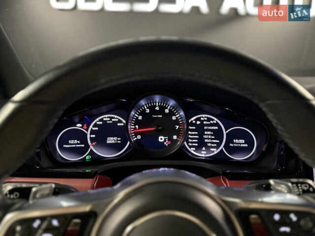 Белый Порше Каен, объемом двигателя 2.89 л и пробегом 23 тыс. км за 79000 $, фото 10 на Automoto.ua