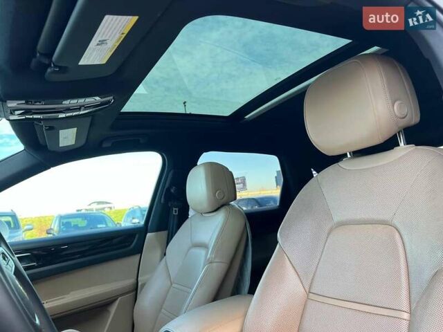 Белый Порше Каен, объемом двигателя 3 л и пробегом 100 тыс. км за 59990 $, фото 35 на Automoto.ua