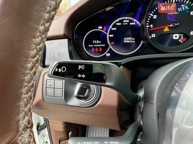 Белый Порше Каен, объемом двигателя 3 л и пробегом 61 тыс. км за 94490 $, фото 19 на Automoto.ua